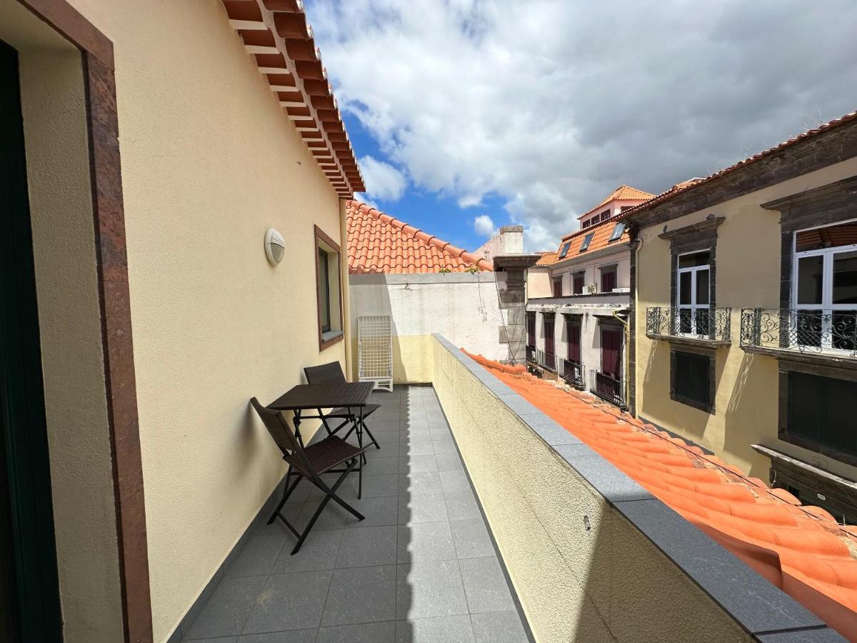 Apartamentos Da Carreira Фуншал Екстериор снимка
