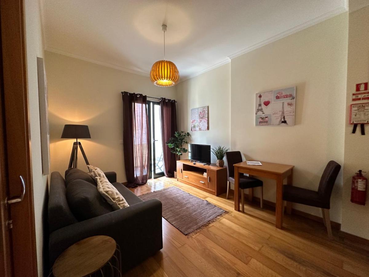 Apartamentos Da Carreira Фуншал Екстериор снимка